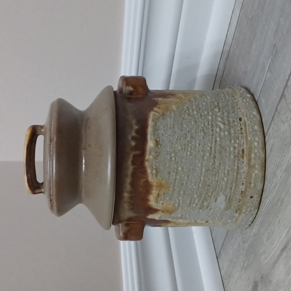VINTAGE laurentian pottery container - Picture 1 of 7